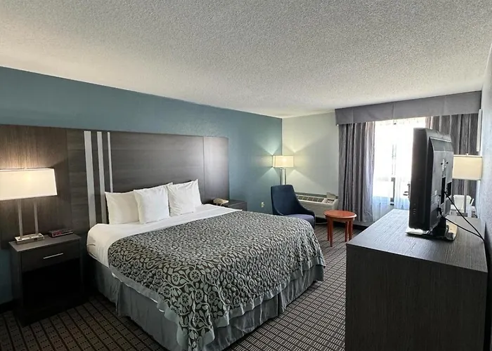 Rockfalls Inn&suite *