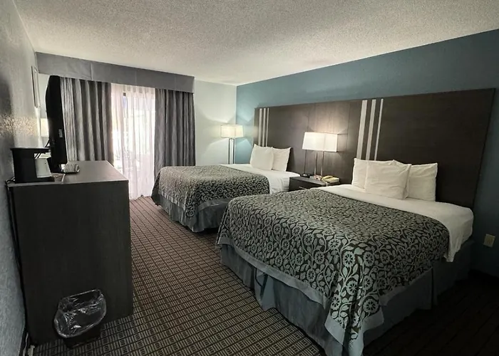 Rockfalls Inn&suite