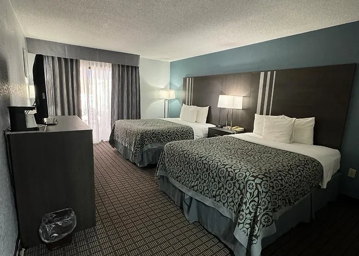 Hotel Rockfalls &
